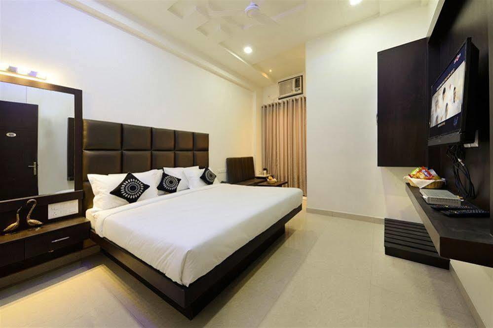 Hotel Madhushrie Agra  Exterior foto