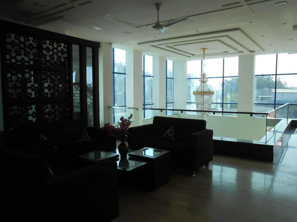 Hotel Madhushrie Agra  Exterior foto